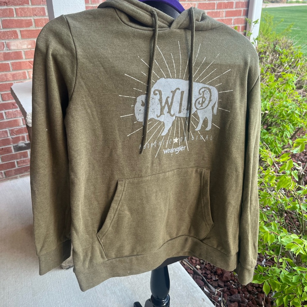 Wrangler size medium bison Buffalo wild hoodie sweatshirt
